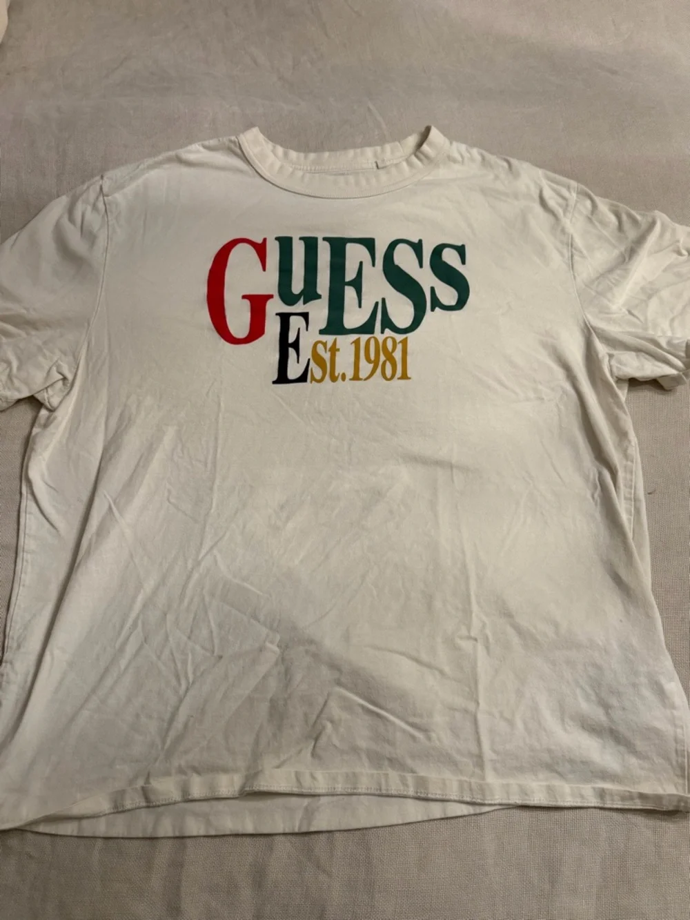 Guess White Short-Sleeve Tee with Red, Green, Black and Gold Logo - Picture 1 of 3